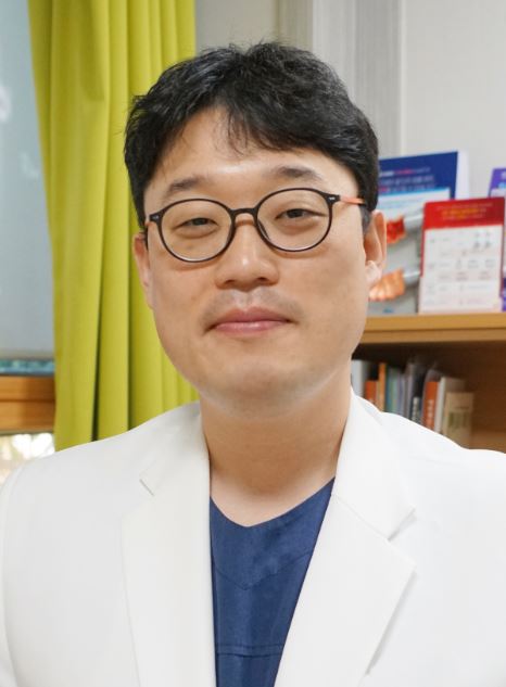 김성중 사진